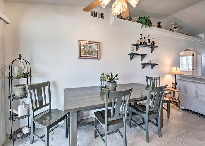 Holiday home Charming Havasu 2 Mi To Body Beach! *