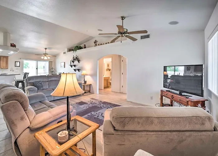 Charming Havasu 2 Mi To Body Beach! Lake Havasu City